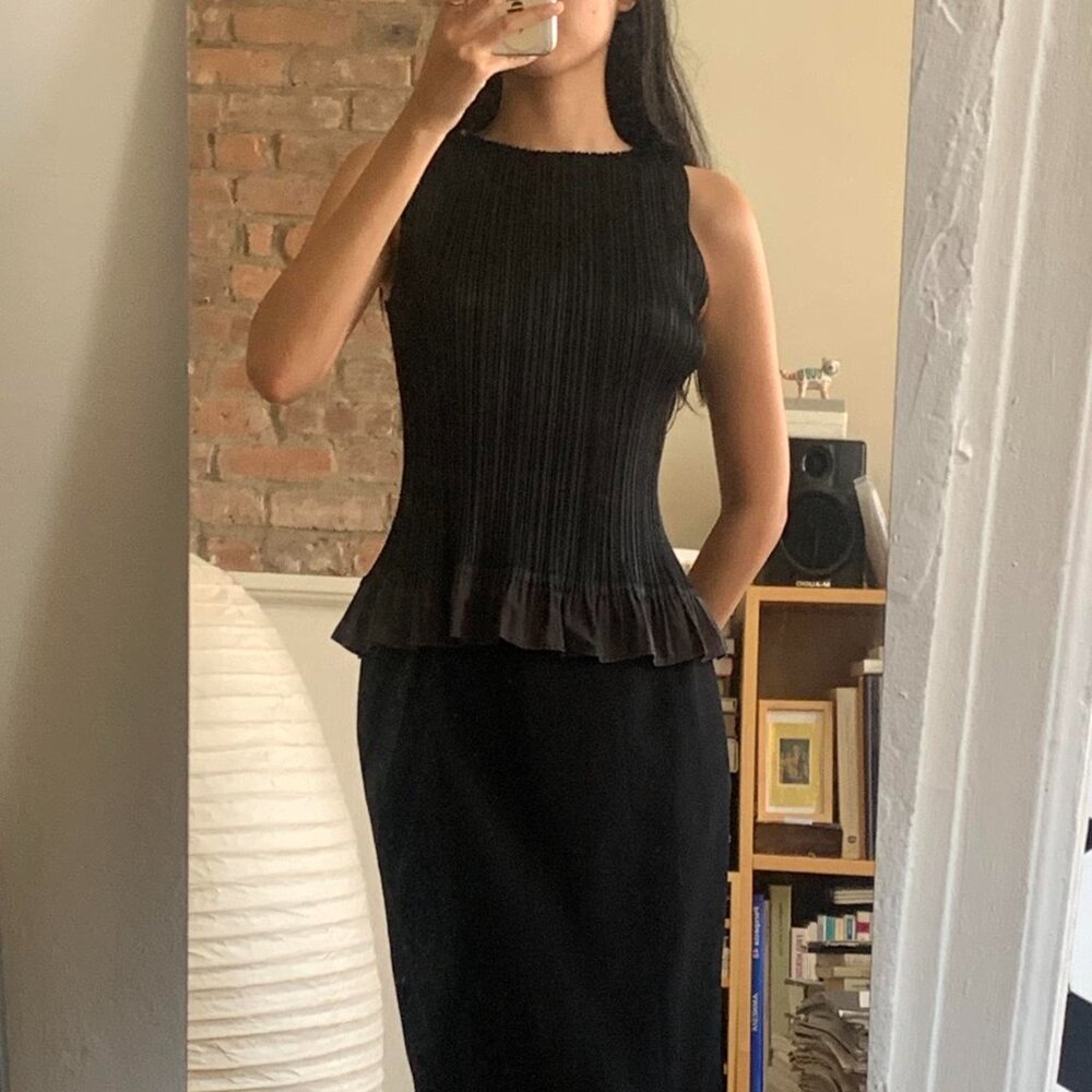 Issey Miyake Pleats Please Tank with Cotton Ruffle - Picture 4 of 7